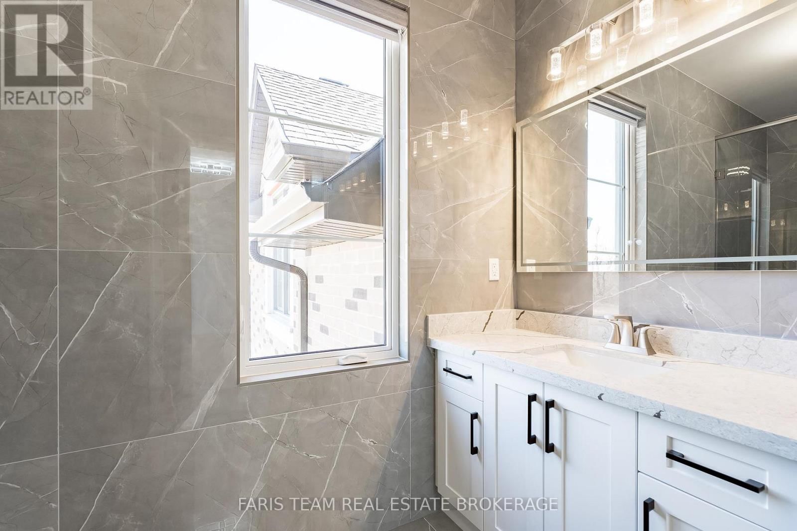 409381 GREY ROAD 4 Image 31