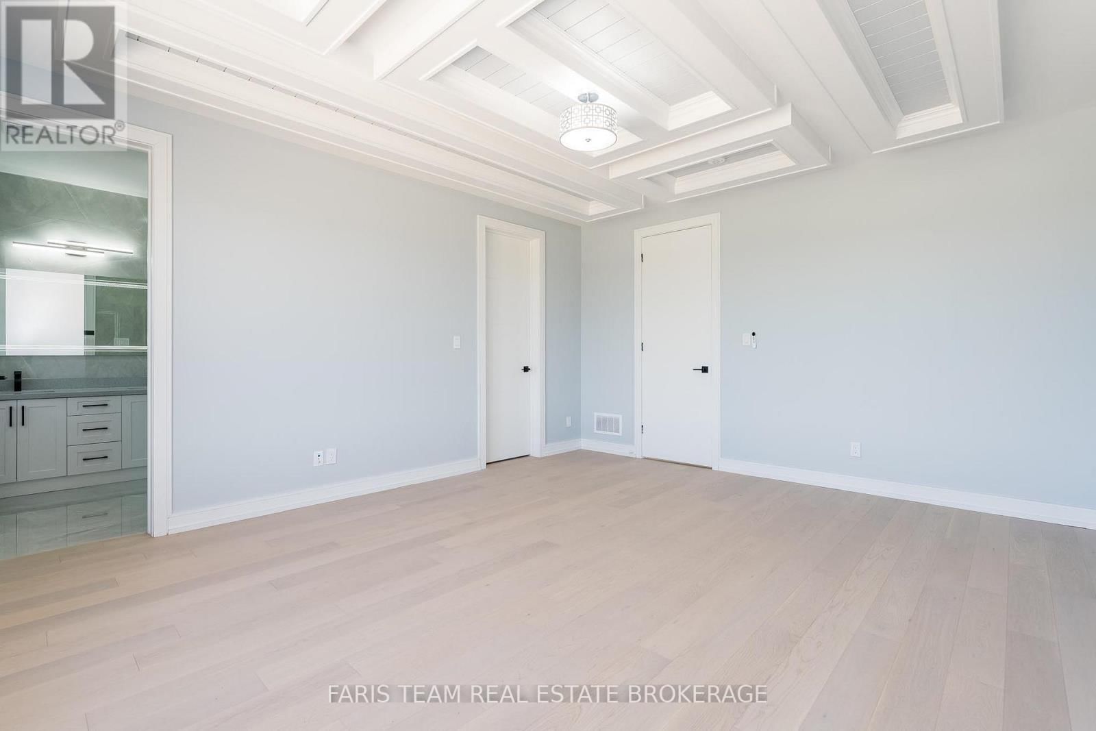 409381 GREY ROAD 4 Image 37