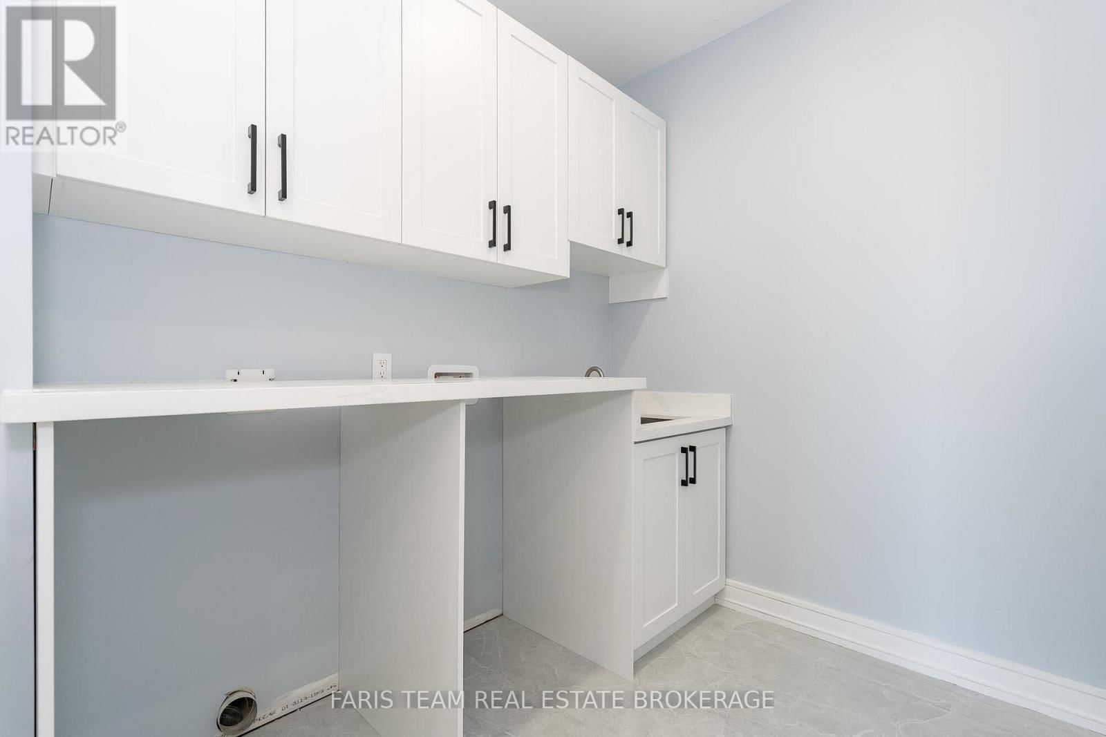 409381 GREY ROAD 4 Image 39