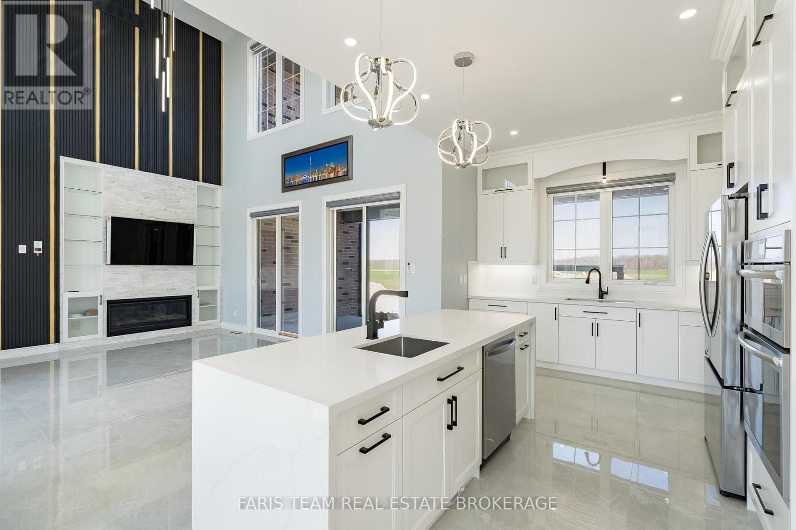 409381 GREY ROAD 4 Image 5