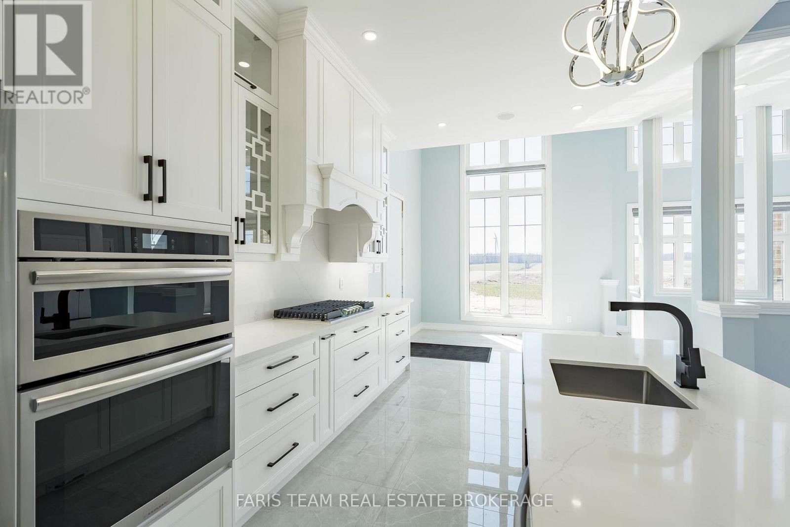 409381 GREY ROAD 4 Image 6