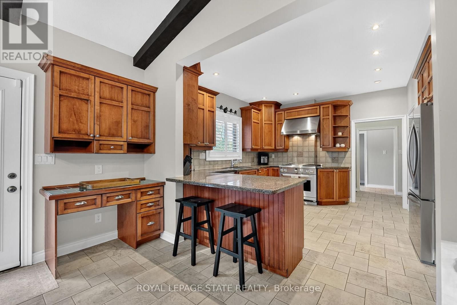 40 PARKWOOD ROAD Image 15