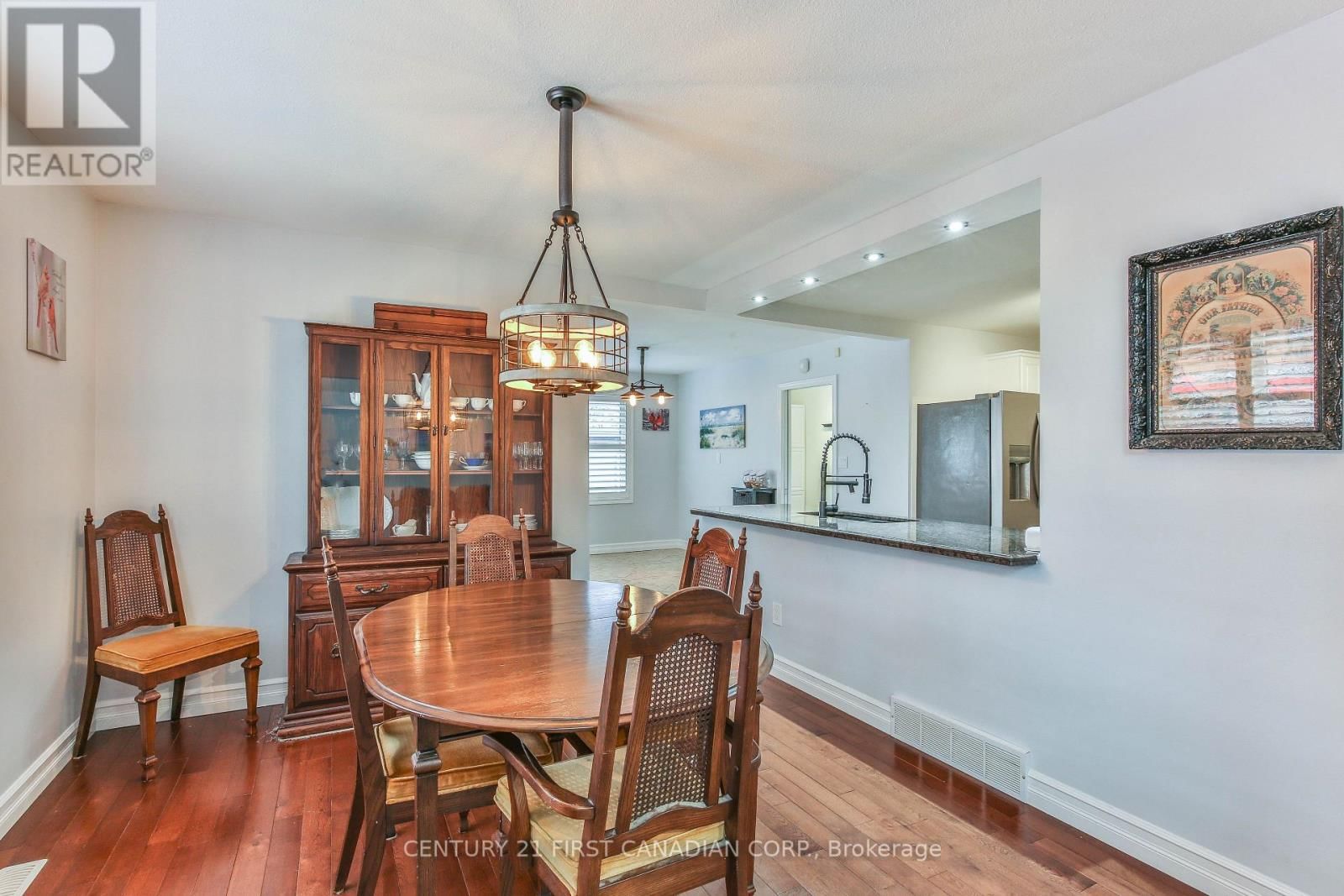 24 LINWOOD DRIVE Image 10