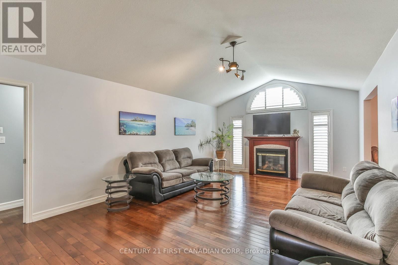 24 LINWOOD DRIVE Image 2