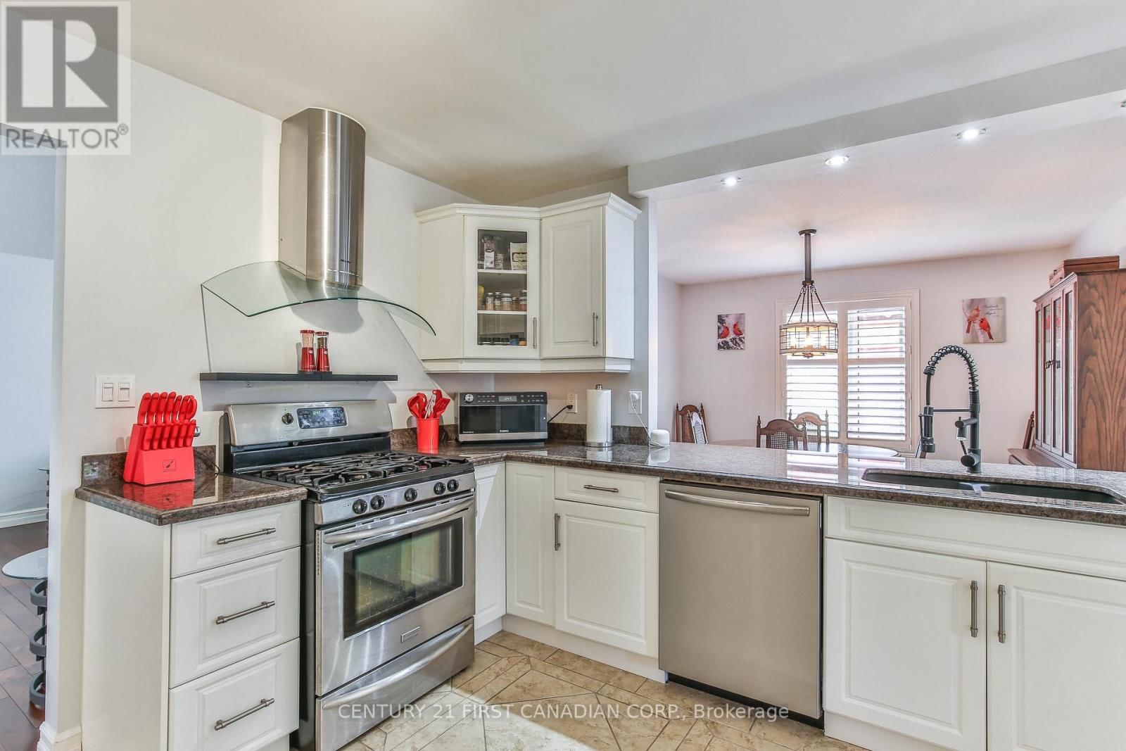 24 LINWOOD DRIVE Image 9