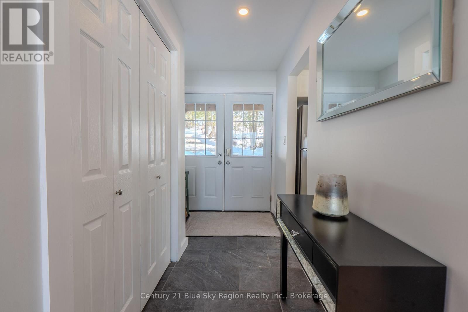 12 CHERRY LANE Image 17