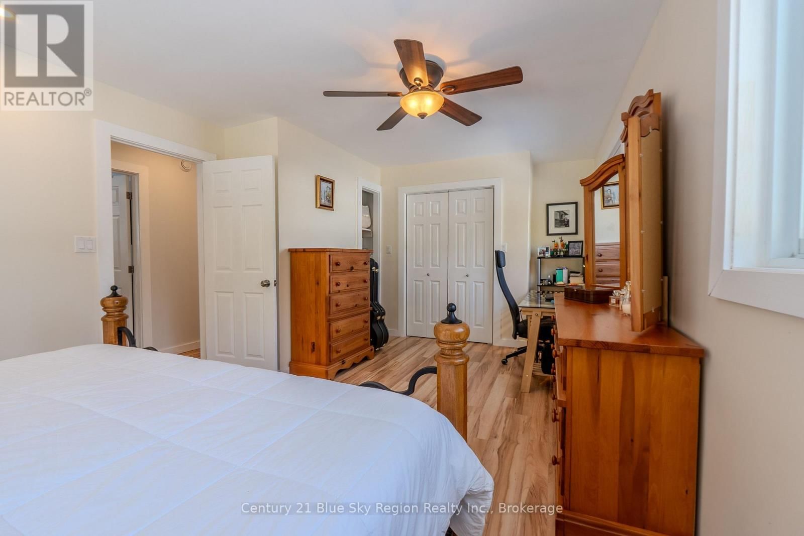 12 CHERRY LANE Image 35