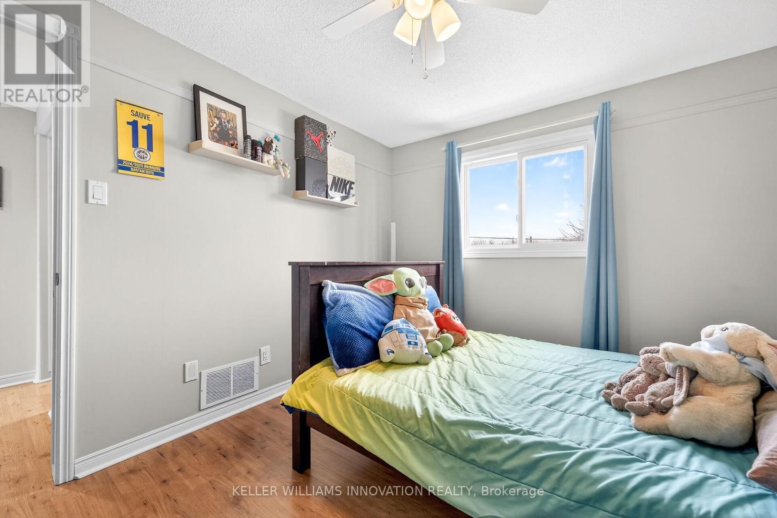 19 GRAND AVENUE Image 27