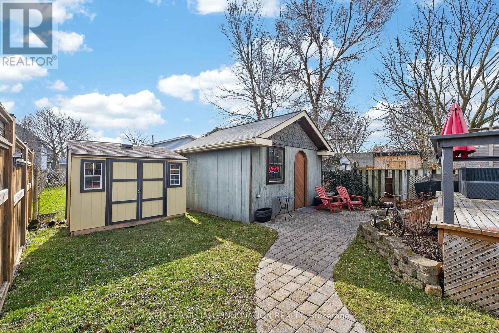 19 GRAND AVENUE Image 47