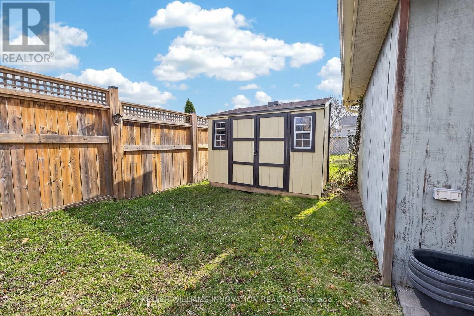 19 GRAND AVENUE Image 48