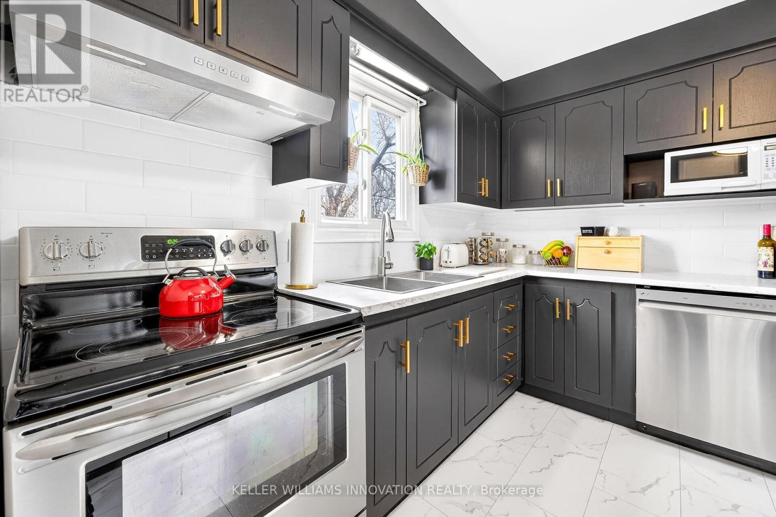 19 GRAND AVENUE Image 7