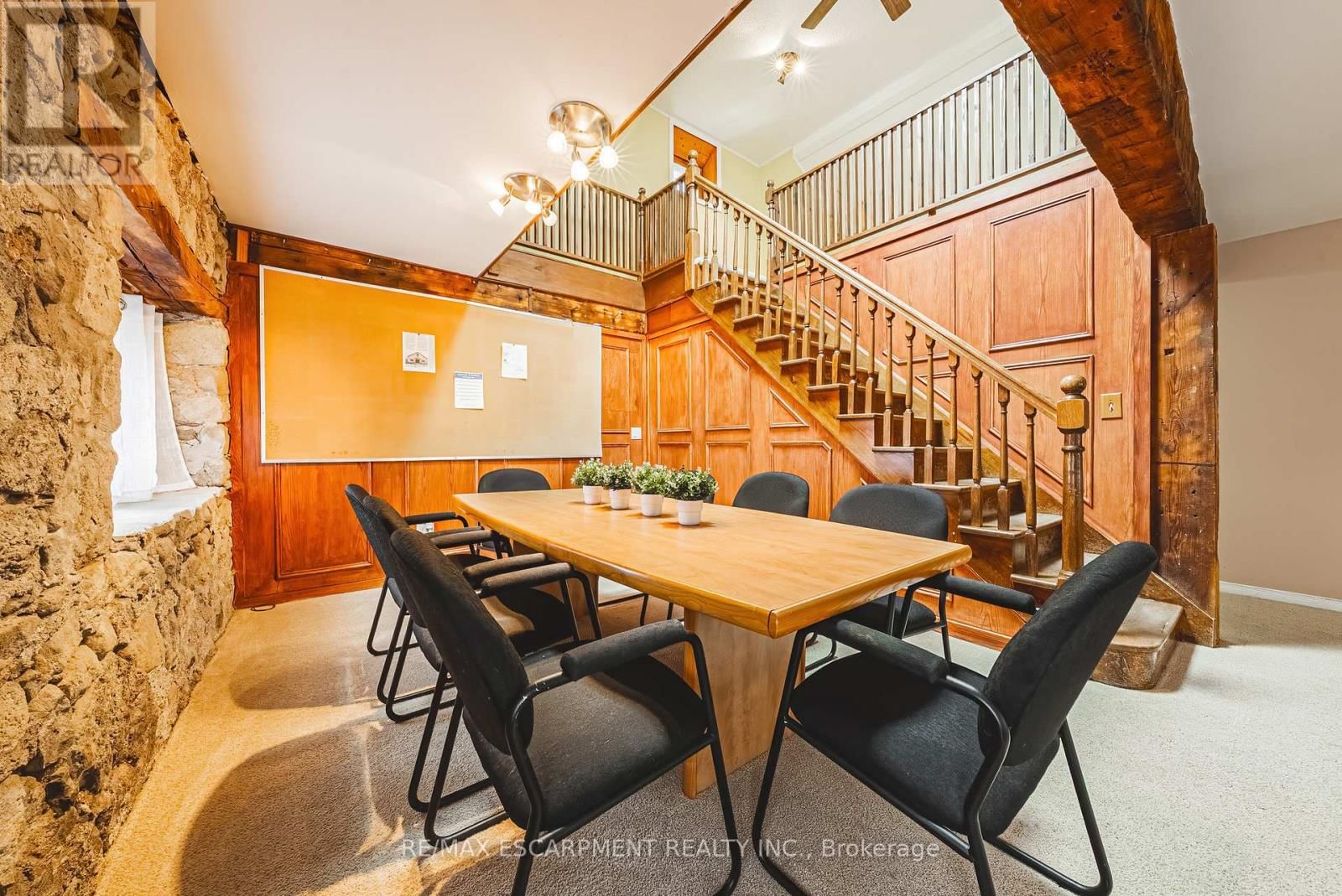 110 FREELTON ROAD Image 18