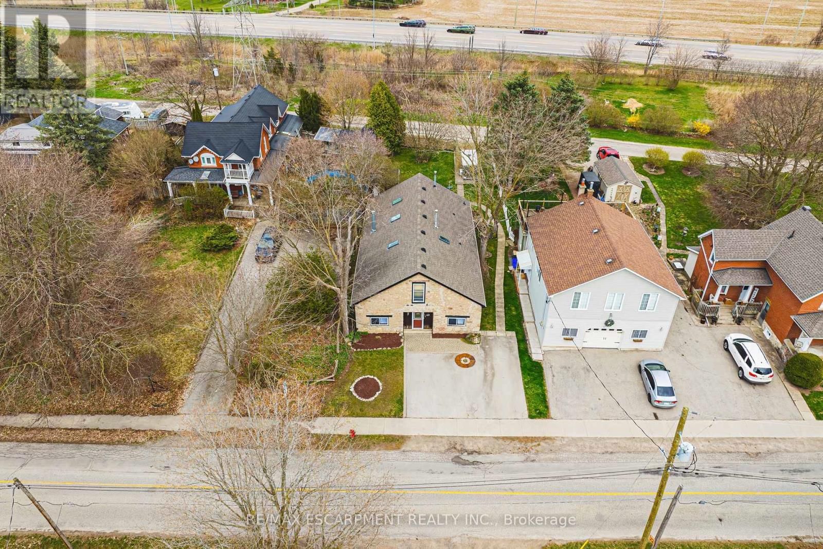 110 FREELTON ROAD Image 36