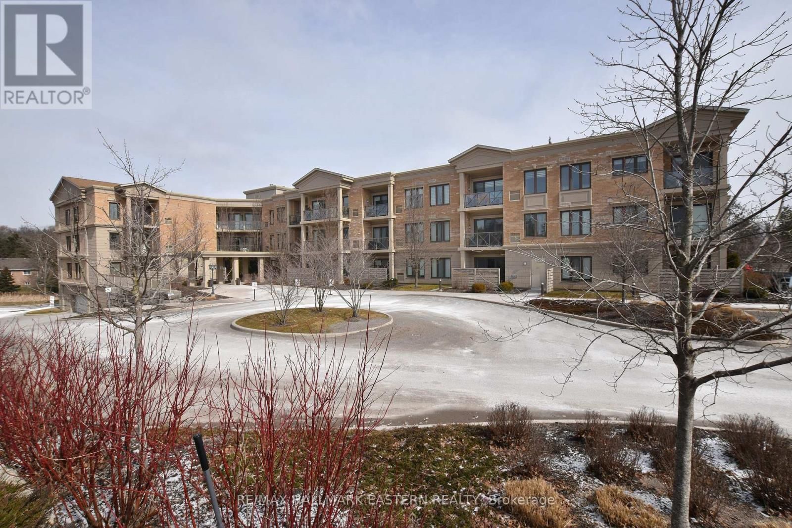 PH10 - 869 CLONSILLA AVENUE Image 1