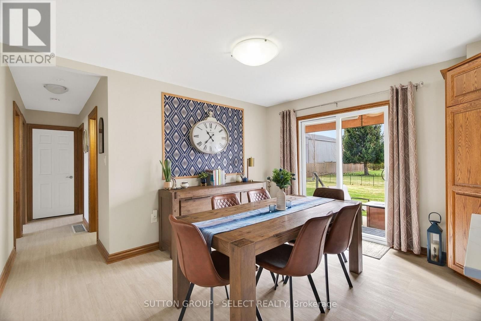 51169 CLINTON STREET Image 18