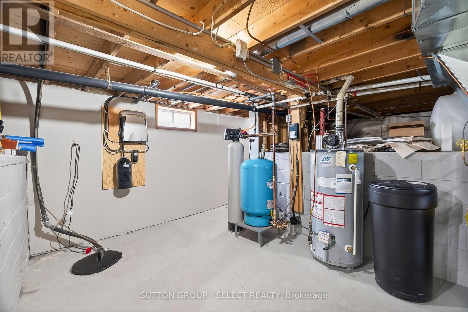 51169 CLINTON STREET Image 30