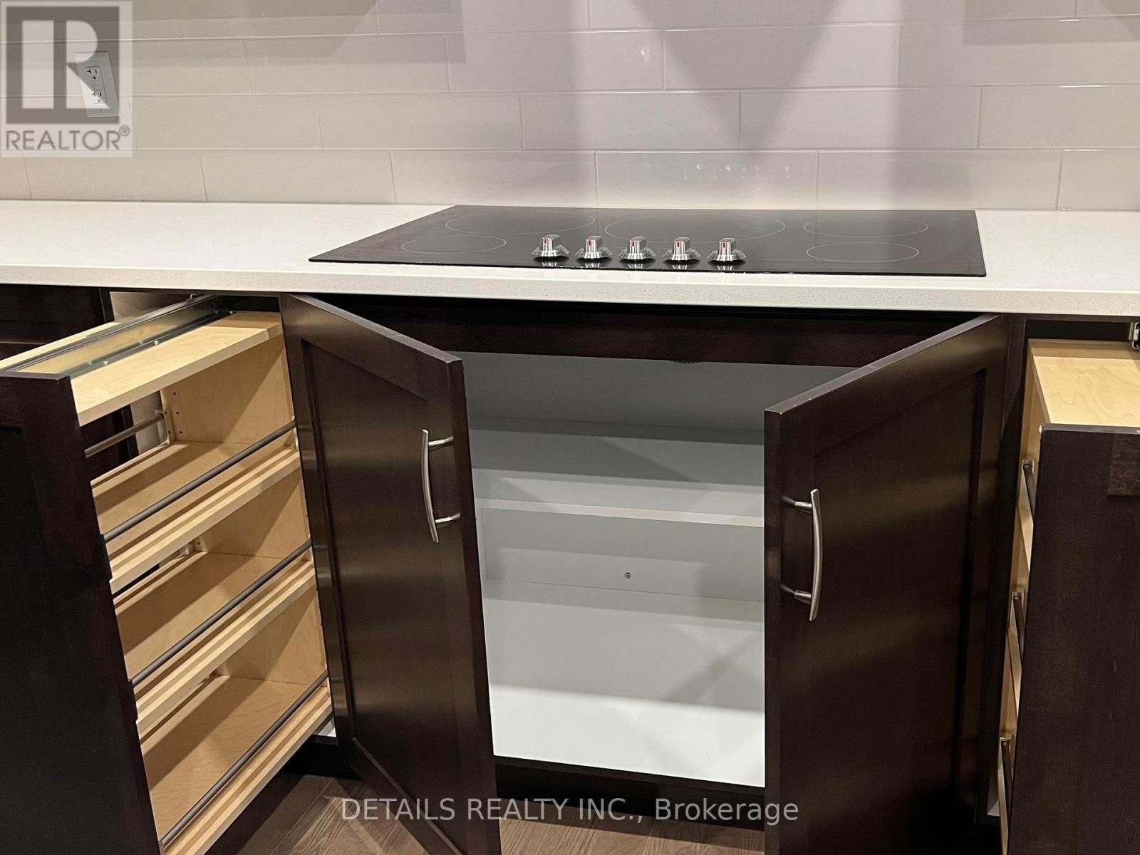 303 WIGWAS STREET Image 14