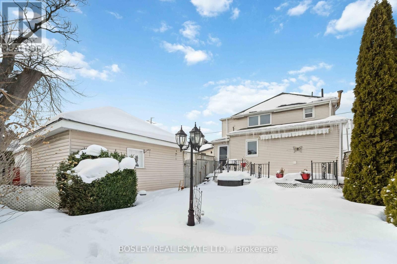 100 NIAGARA STREET Image 34