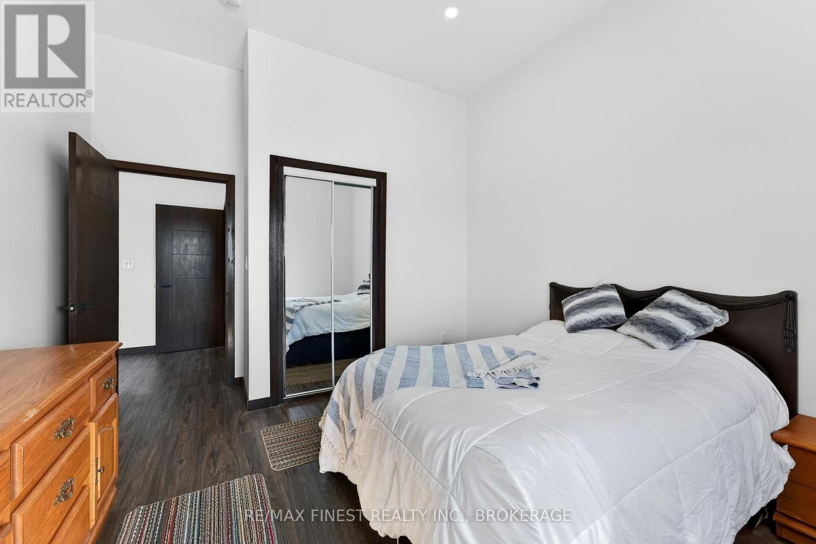 4326 COUNTY RD 6 Image 12