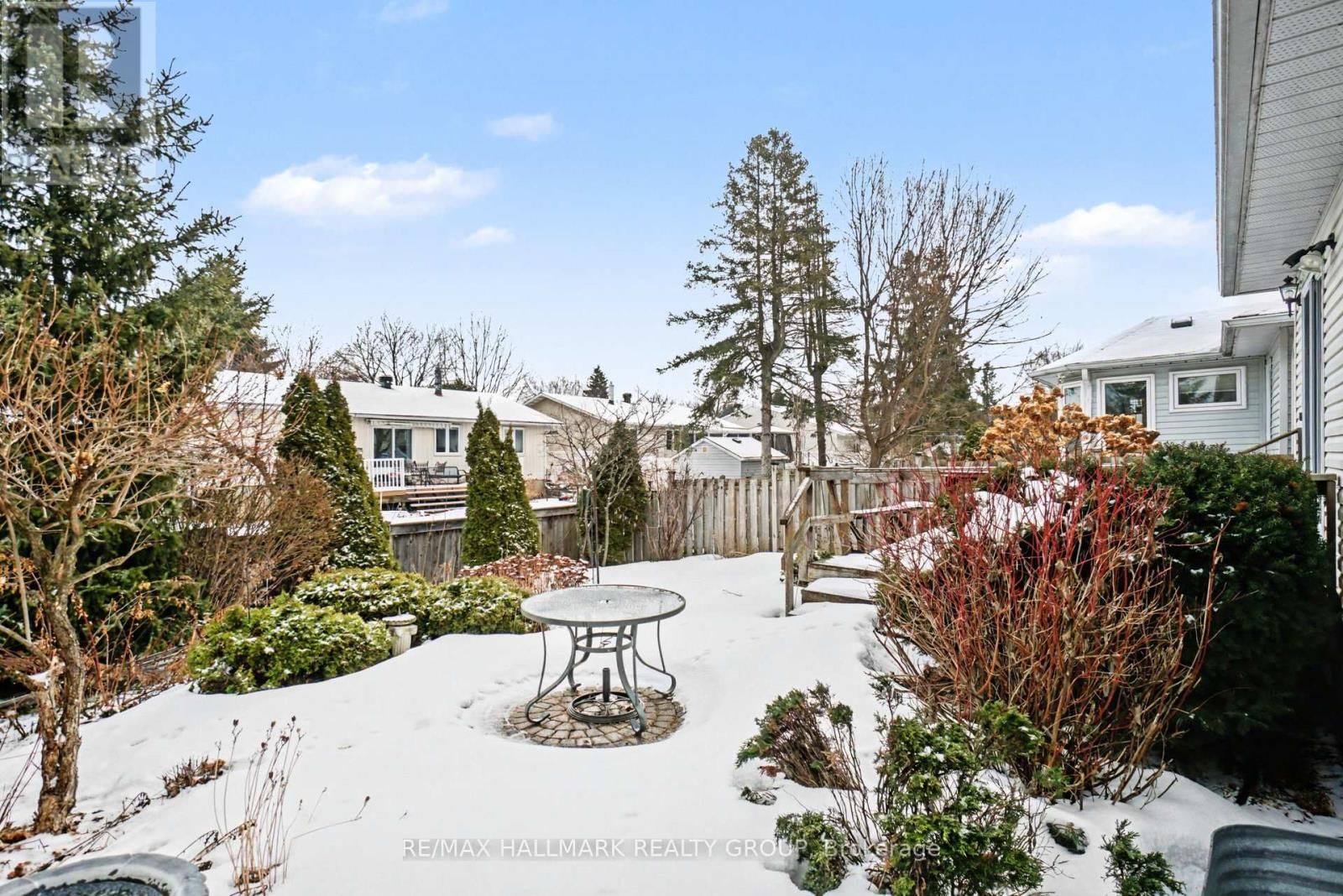 1195 WHITEROCK STREET Image 27