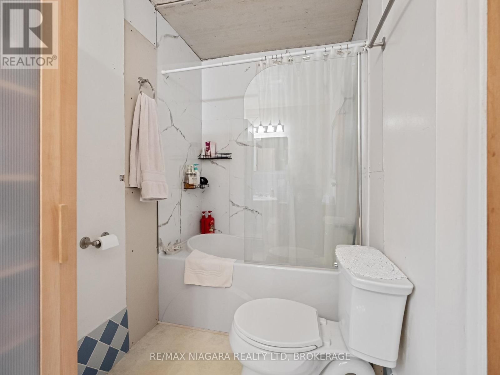 244 NORTH STREET Image 19