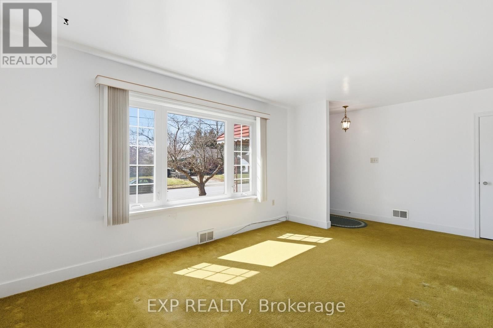 5893 CARMAN STREET Image 10