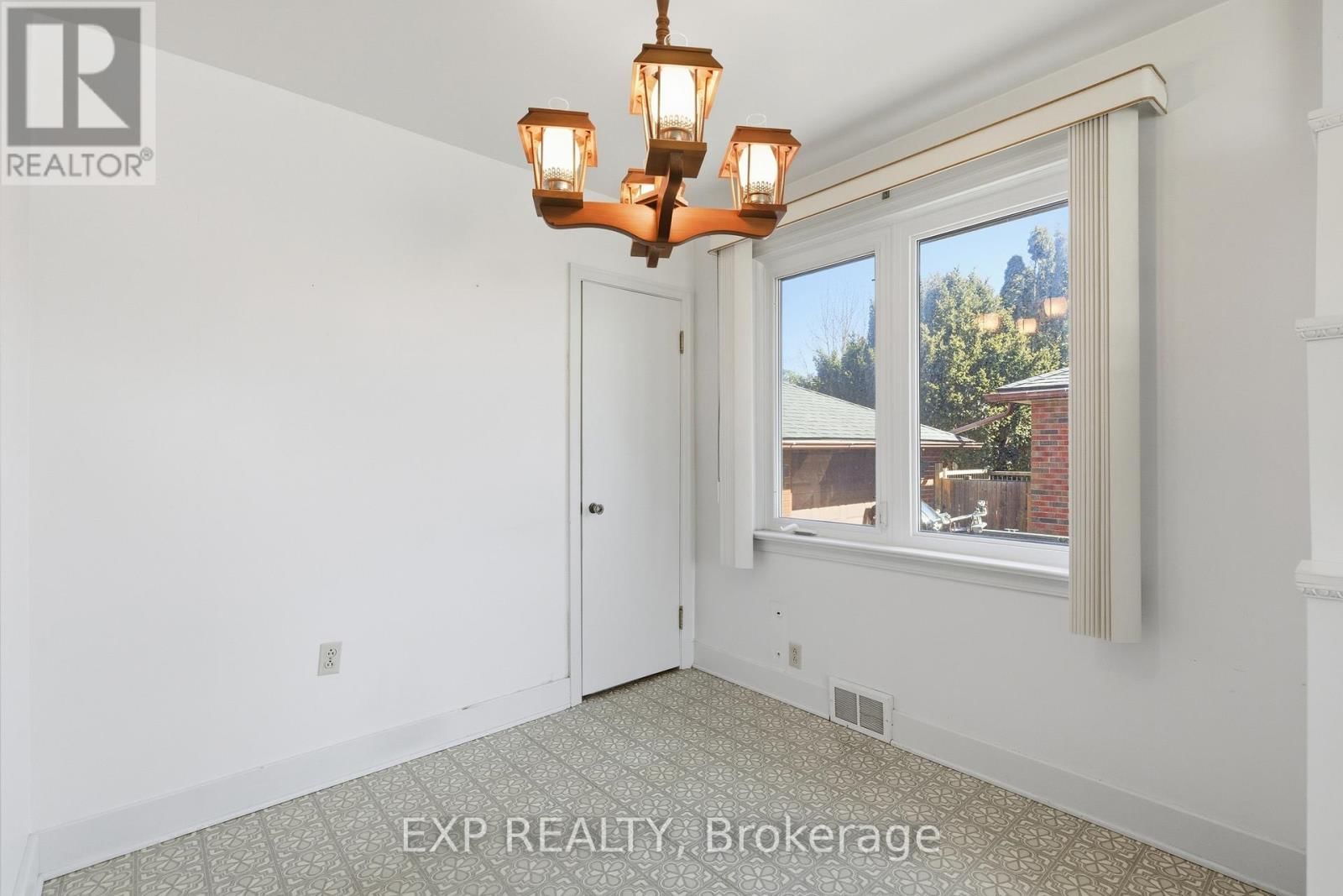 5893 CARMAN STREET Image 12