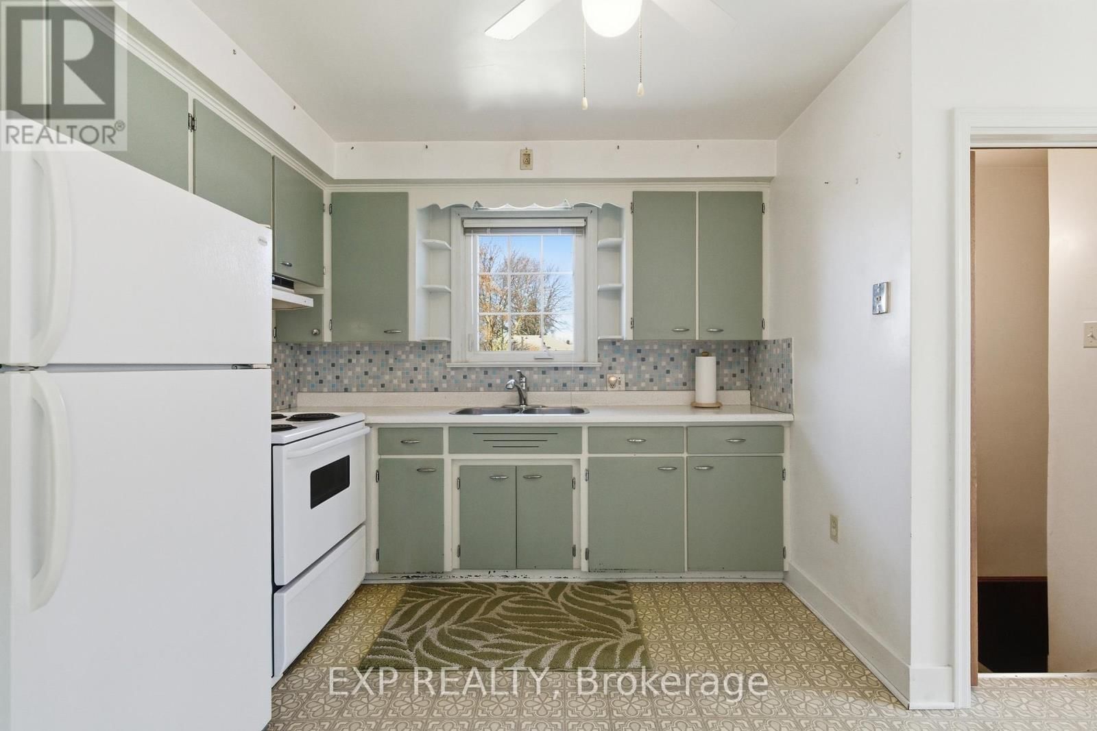 5893 CARMAN STREET Image 17