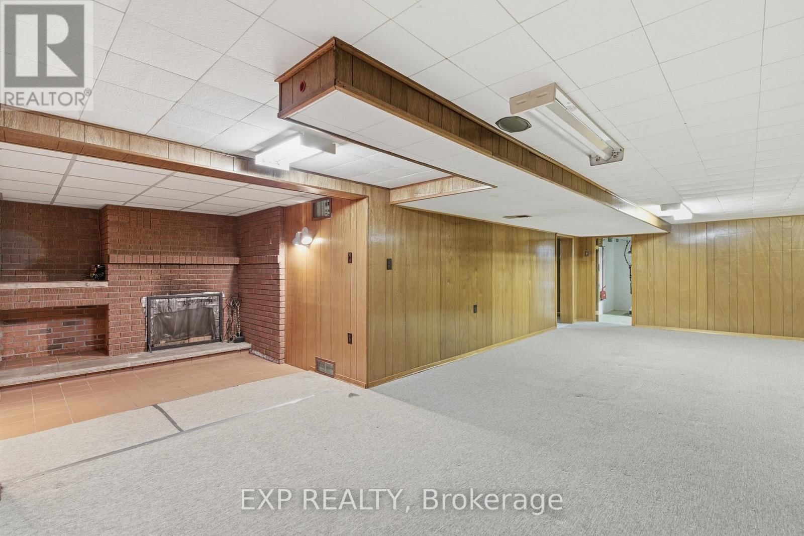 5893 CARMAN STREET Image 31