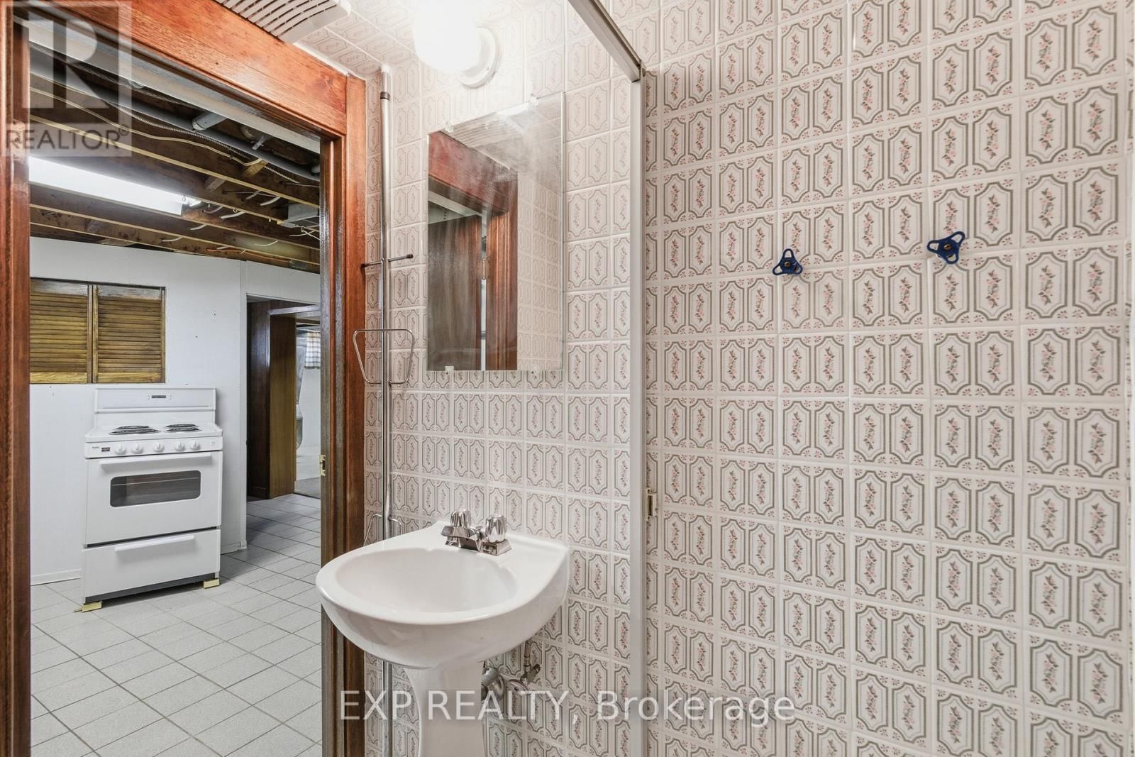 5893 CARMAN STREET Image 37