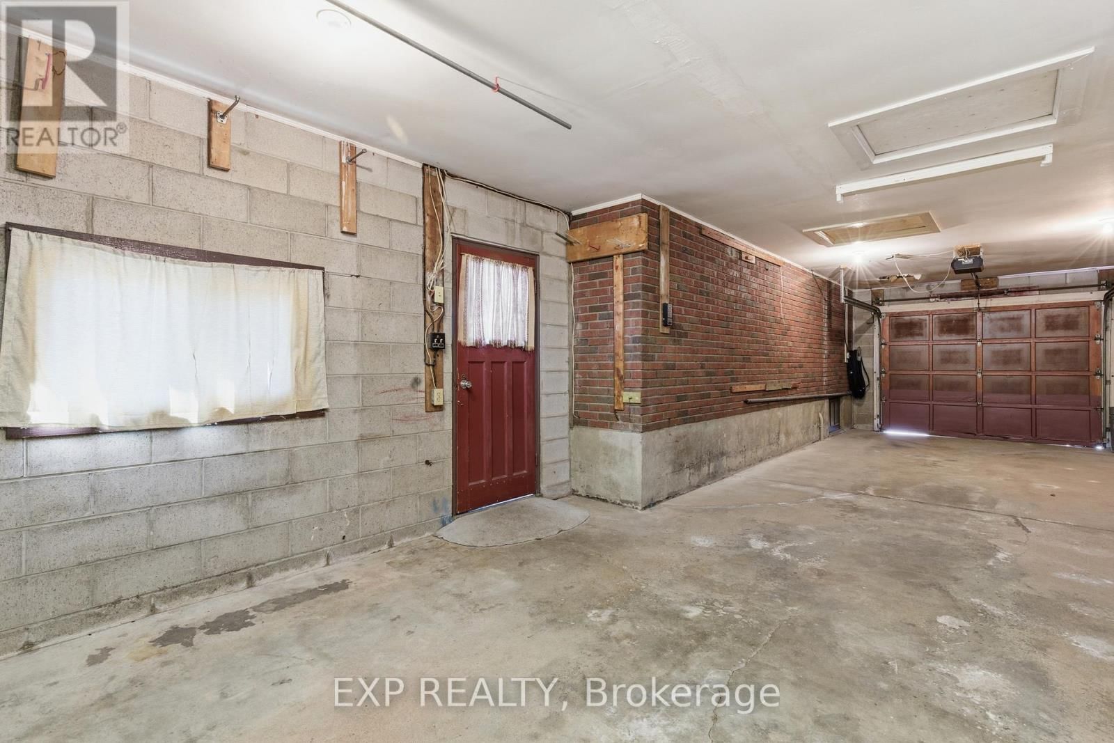 5893 CARMAN STREET Image 38