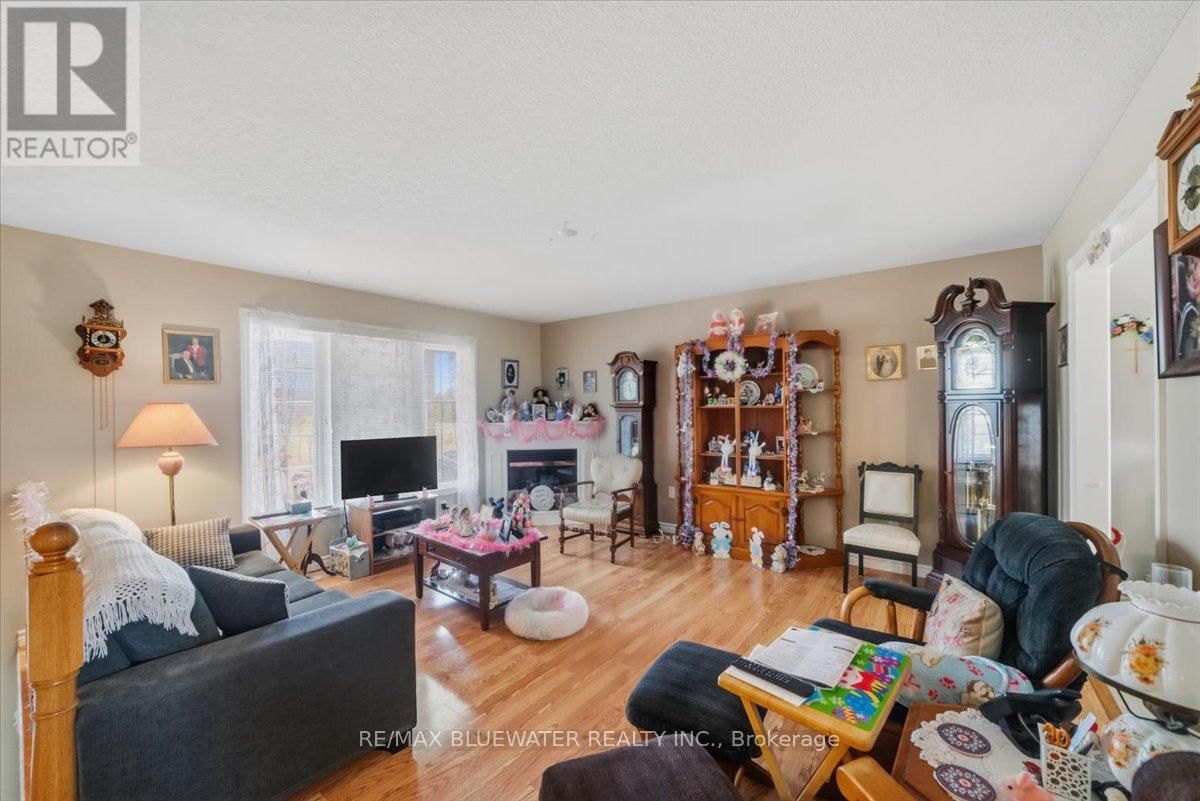 6704 PERTH LINE 44 Image 5