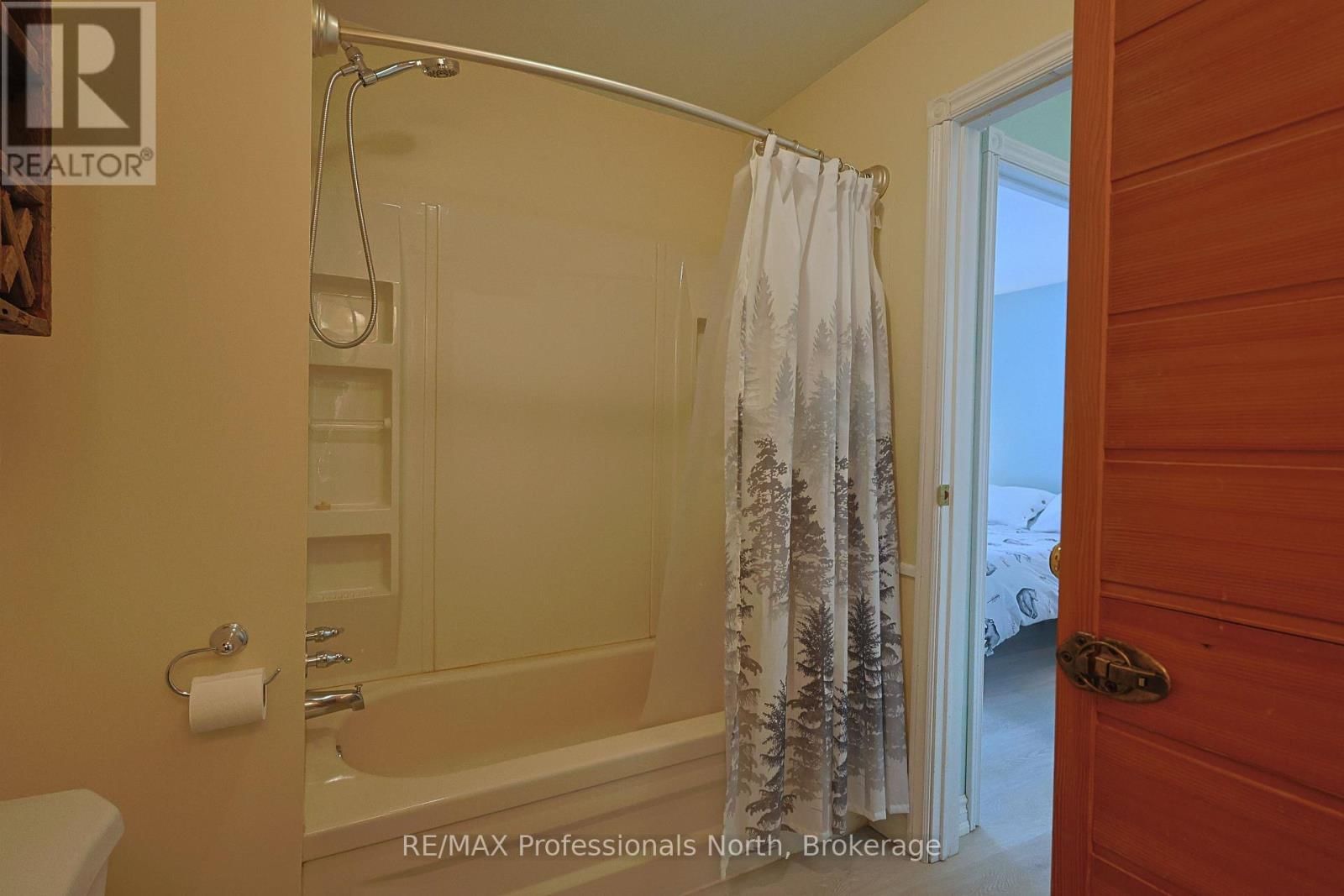 1 - 1162 BURLMARIE ROAD Image 21