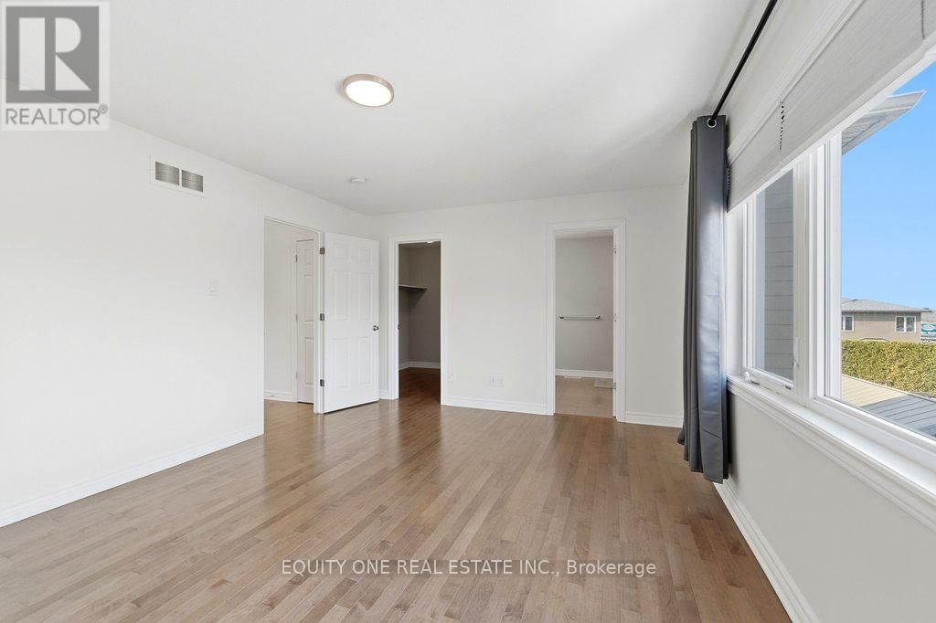 132 ONYX CRESCENT Image 27