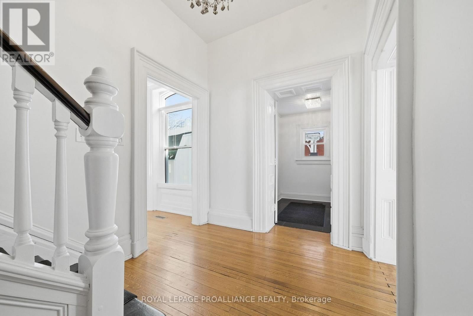 219 CHARLES STREET Image 12