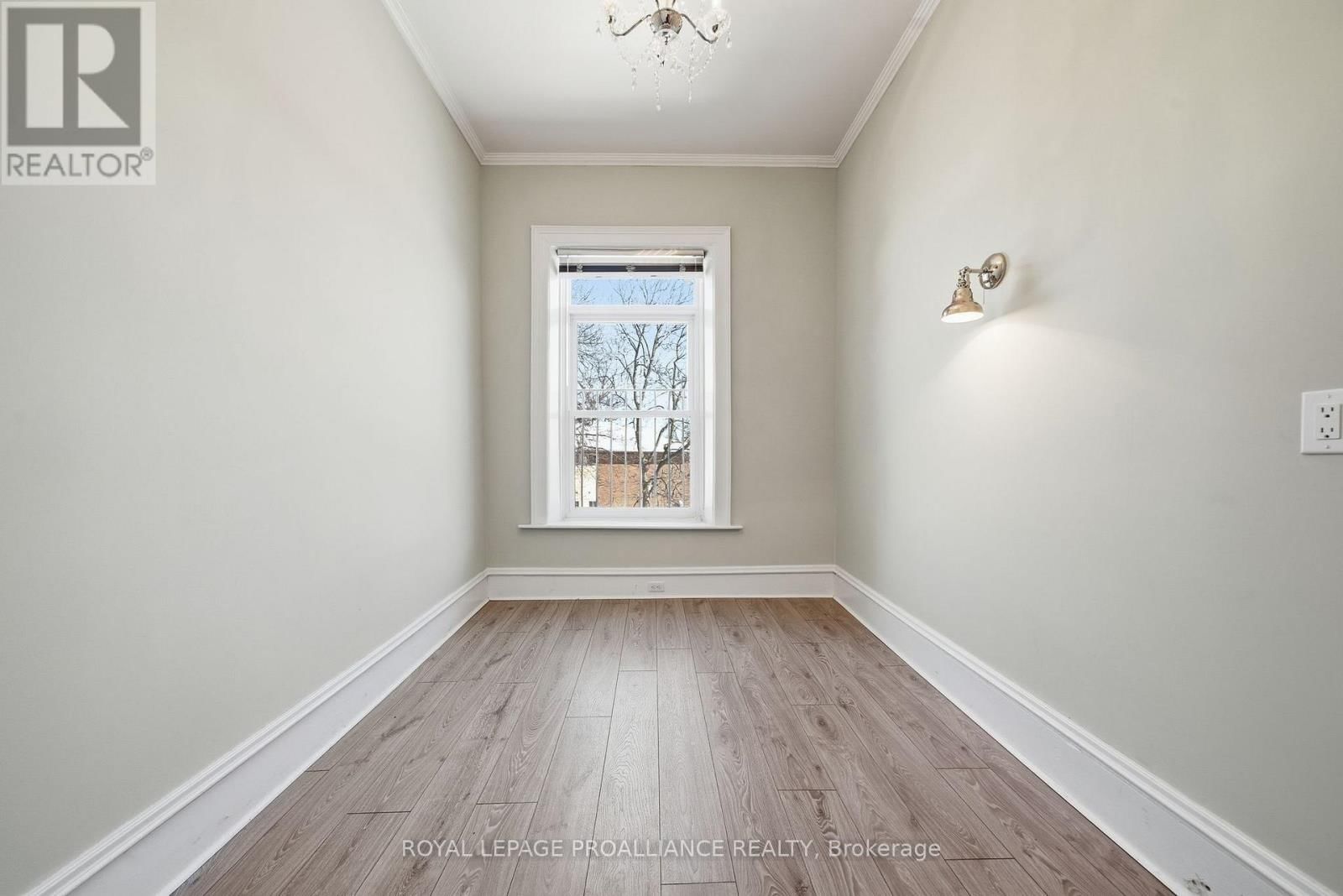 219 CHARLES STREET Image 35