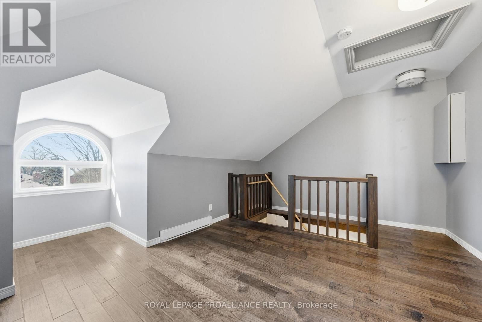 219 CHARLES STREET Image 43