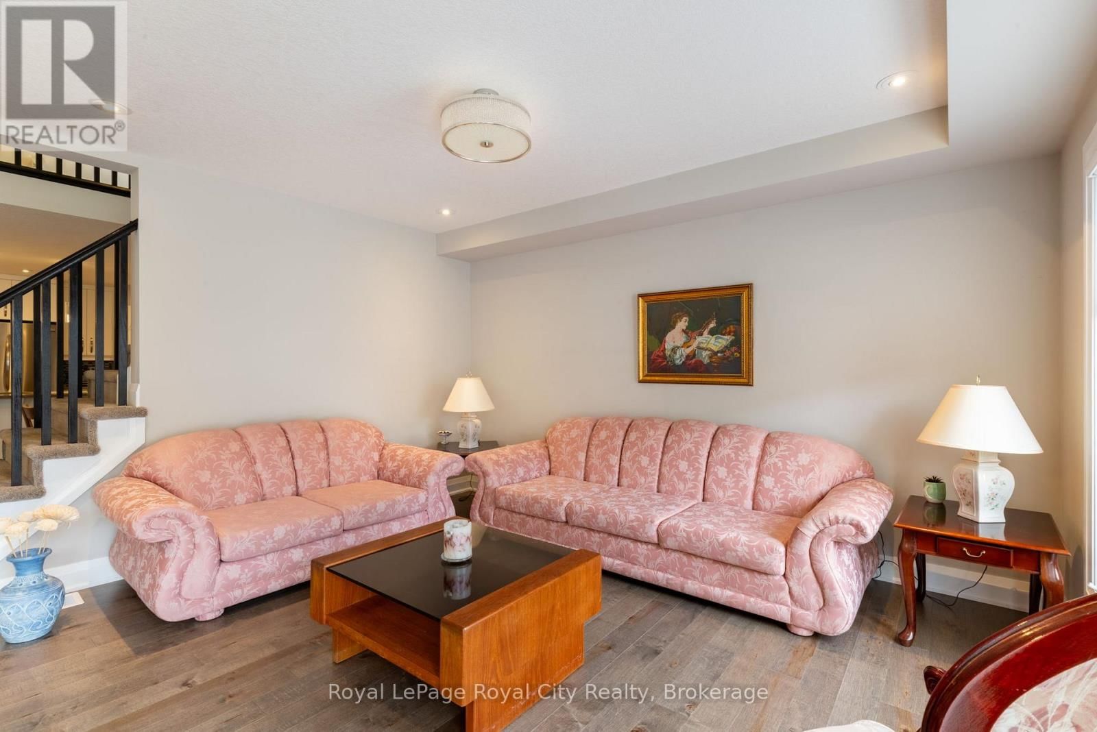 65 ABERDEEN STREET Image 14