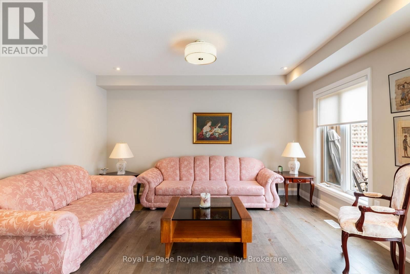 65 ABERDEEN STREET Image 15