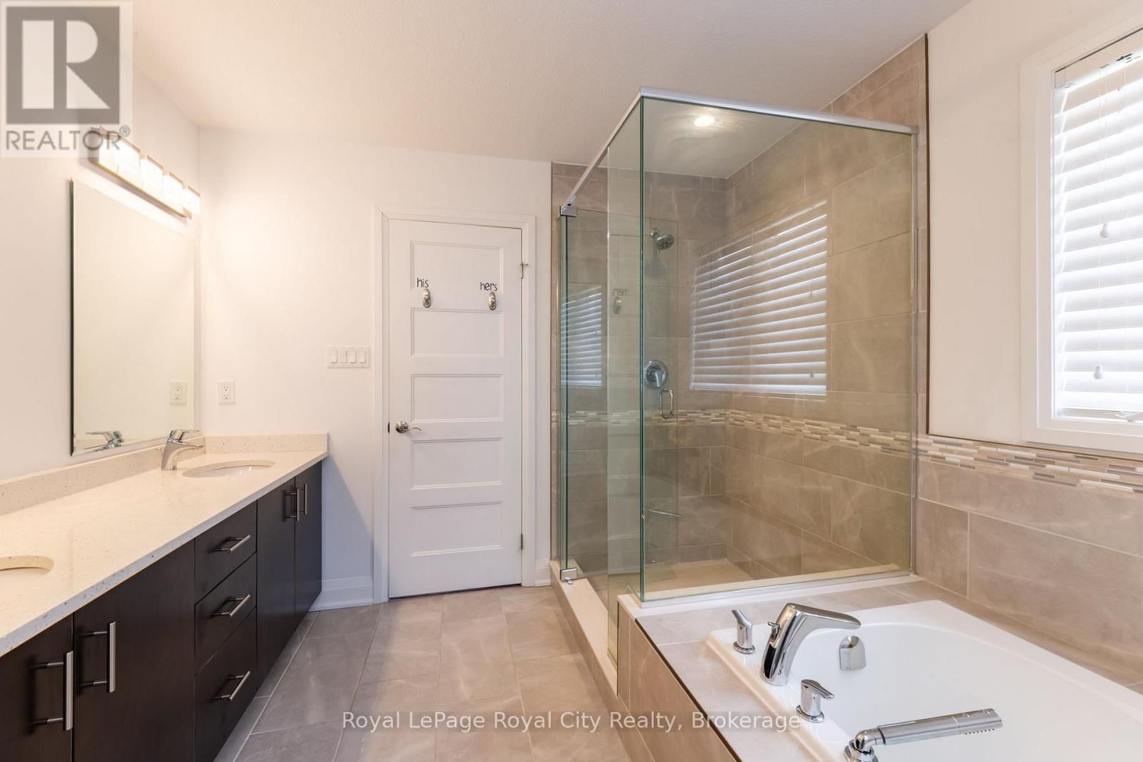 65 ABERDEEN STREET Image 26