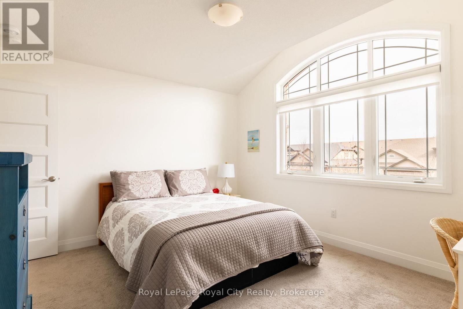 65 ABERDEEN STREET Image 27