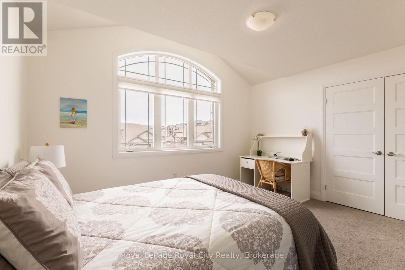 65 ABERDEEN STREET Image 30