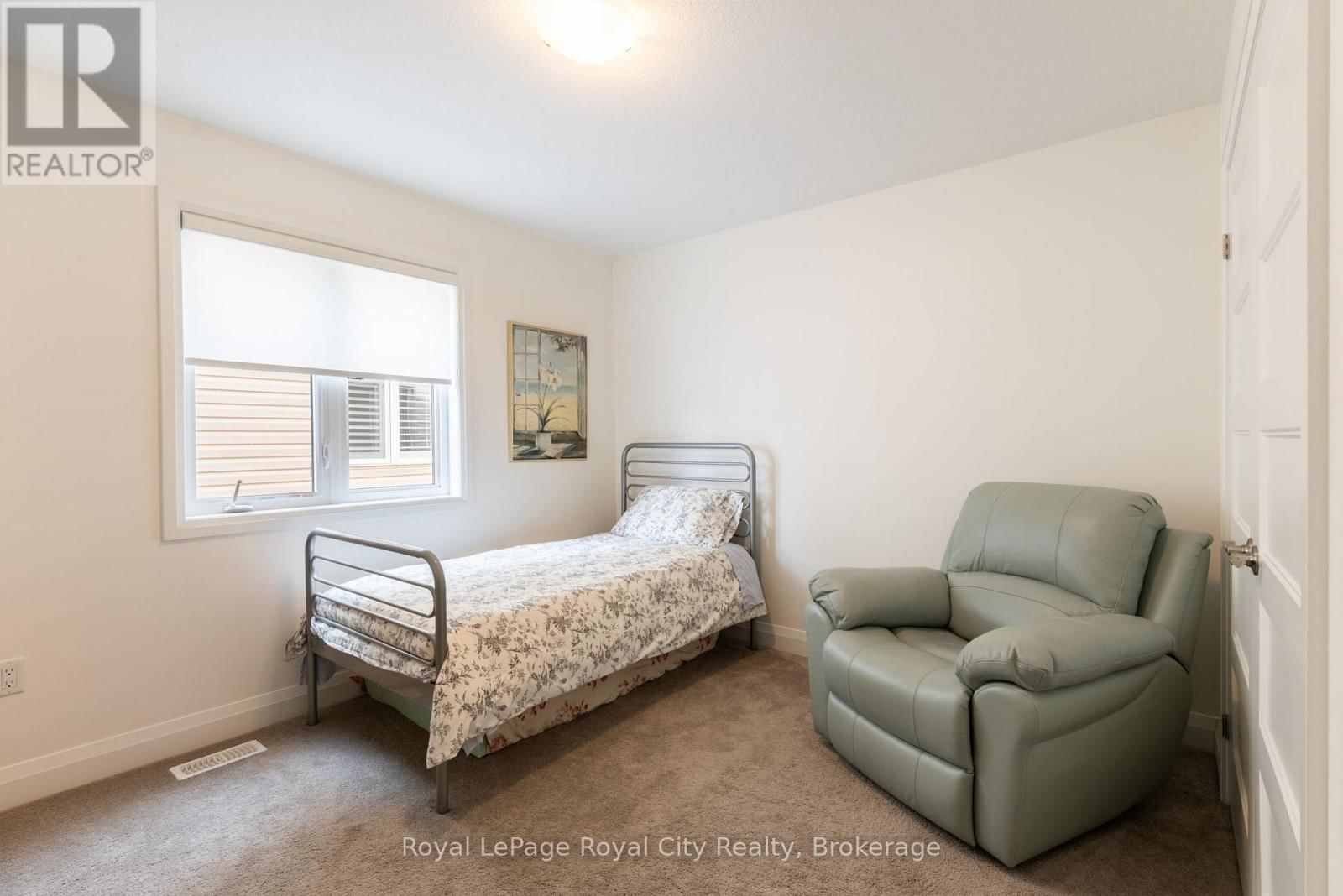 65 ABERDEEN STREET Image 31