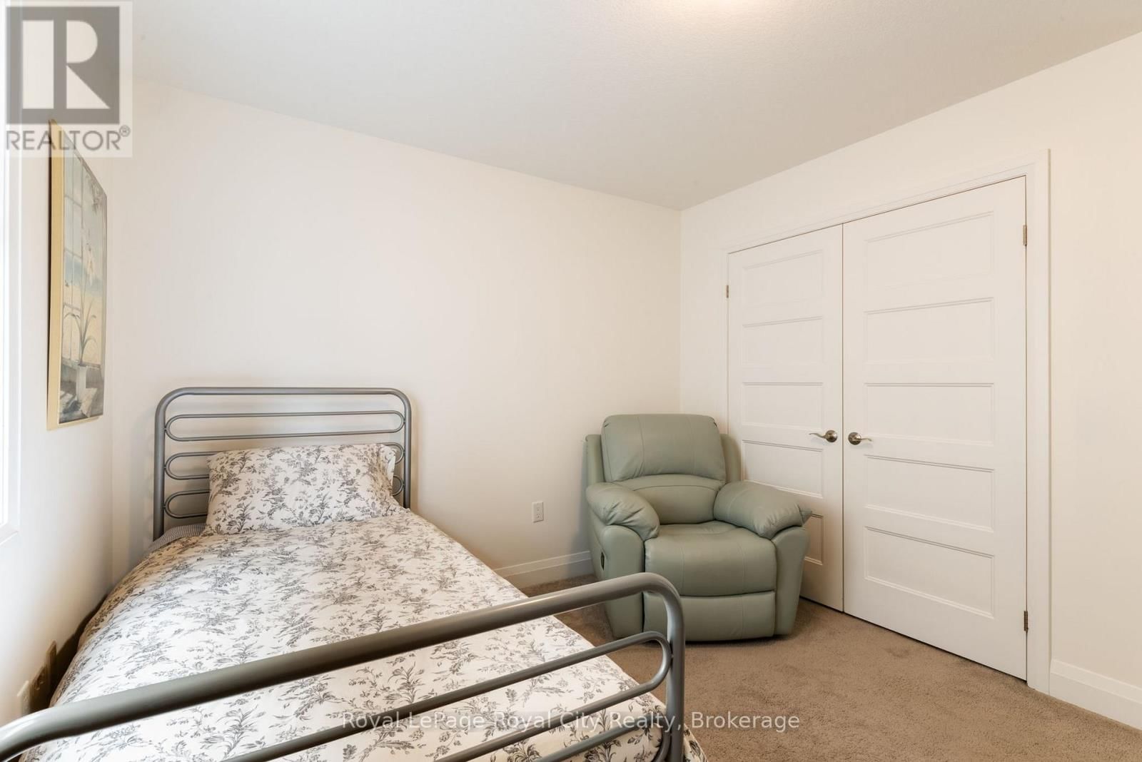 65 ABERDEEN STREET Image 32