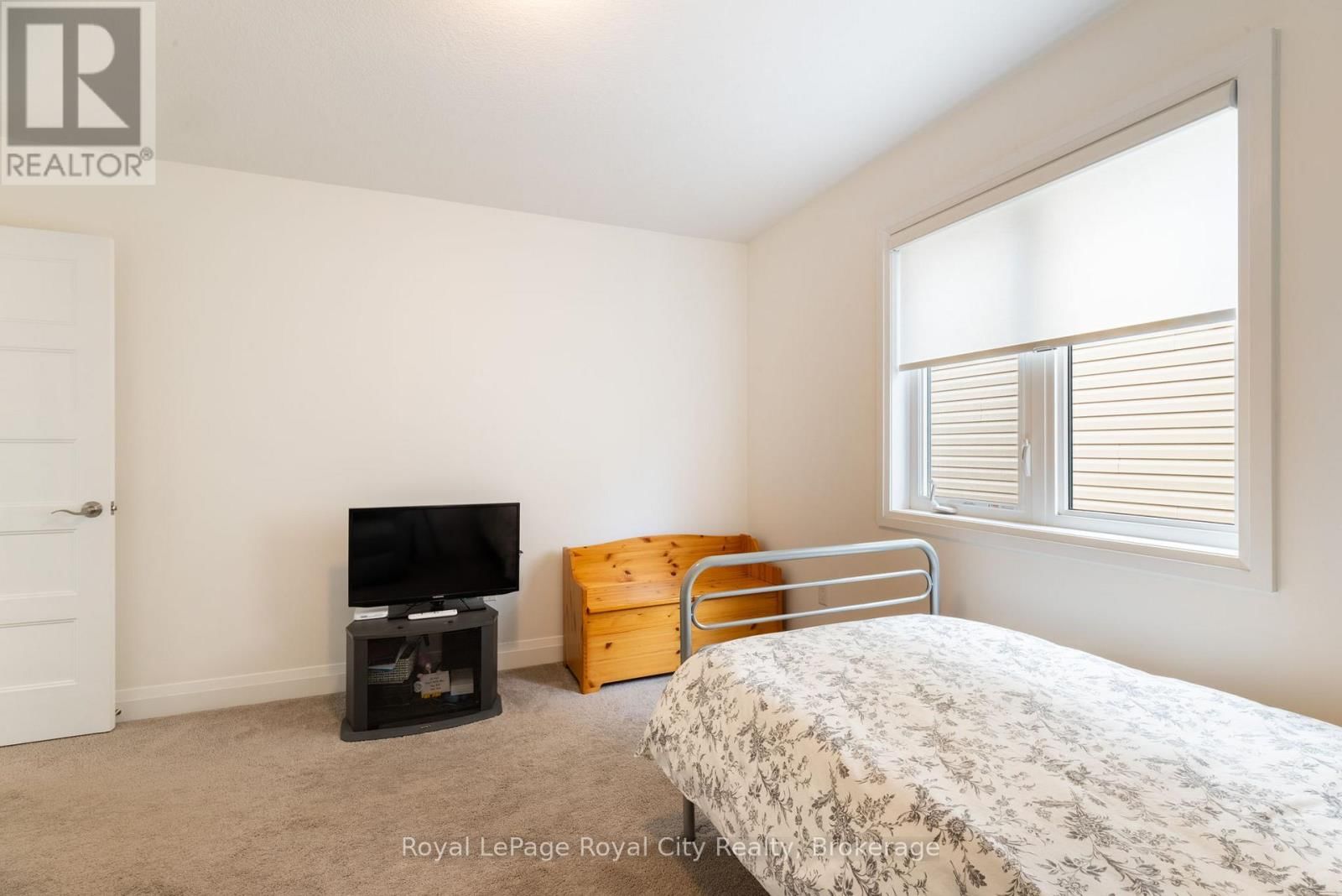 65 ABERDEEN STREET Image 33