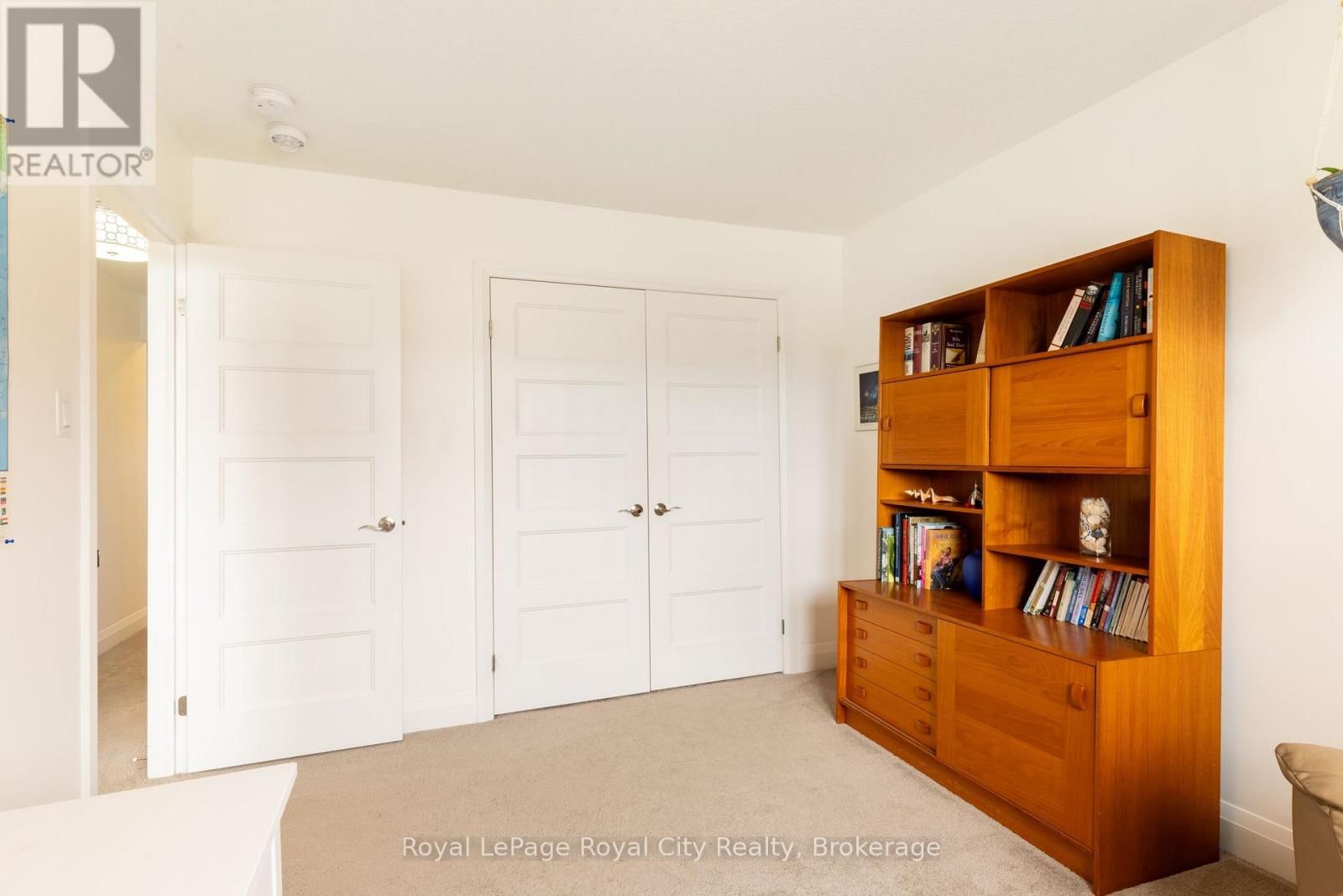 65 ABERDEEN STREET Image 36