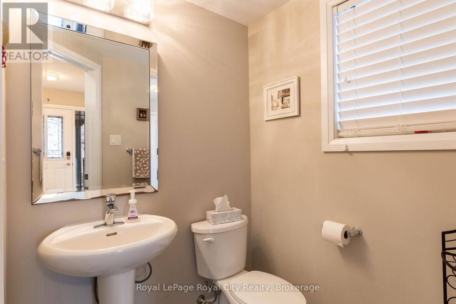 65 ABERDEEN STREET Image 4