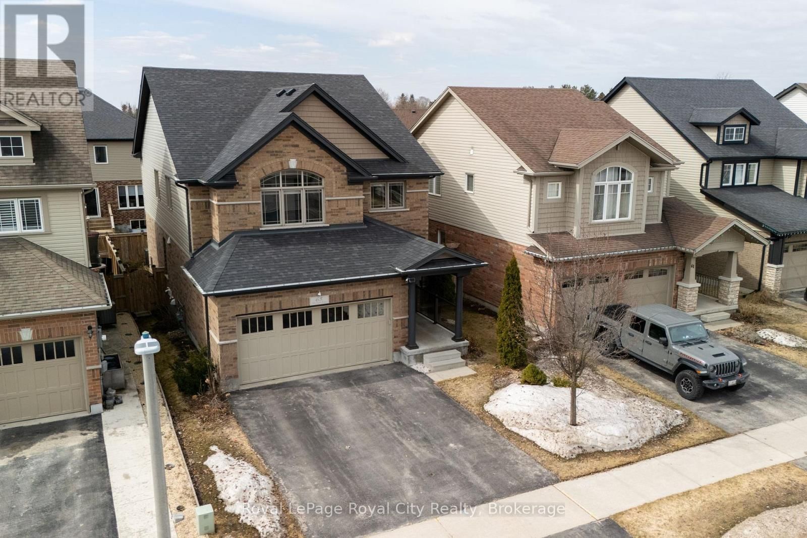 65 ABERDEEN STREET Image 46