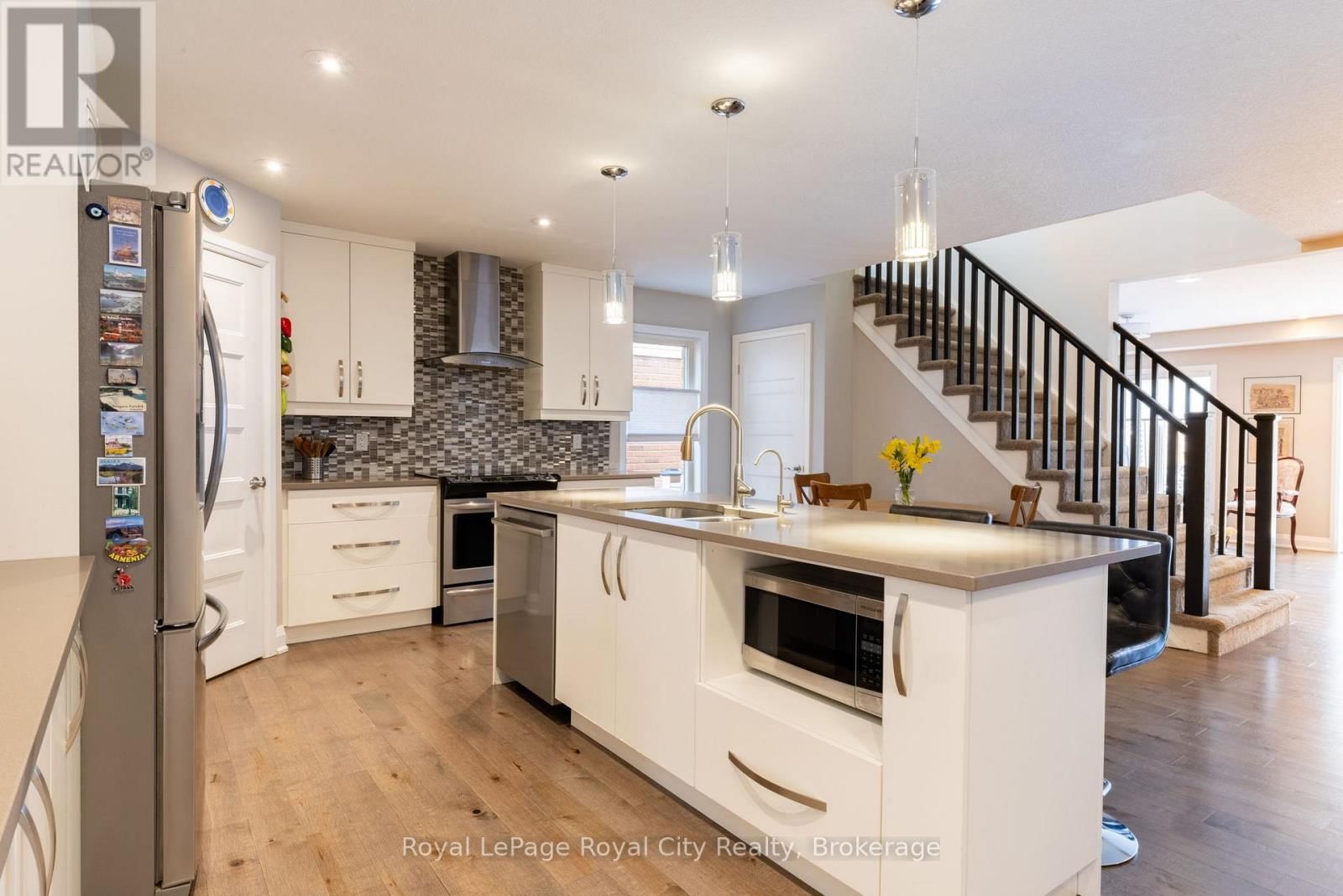 65 ABERDEEN STREET Image 5