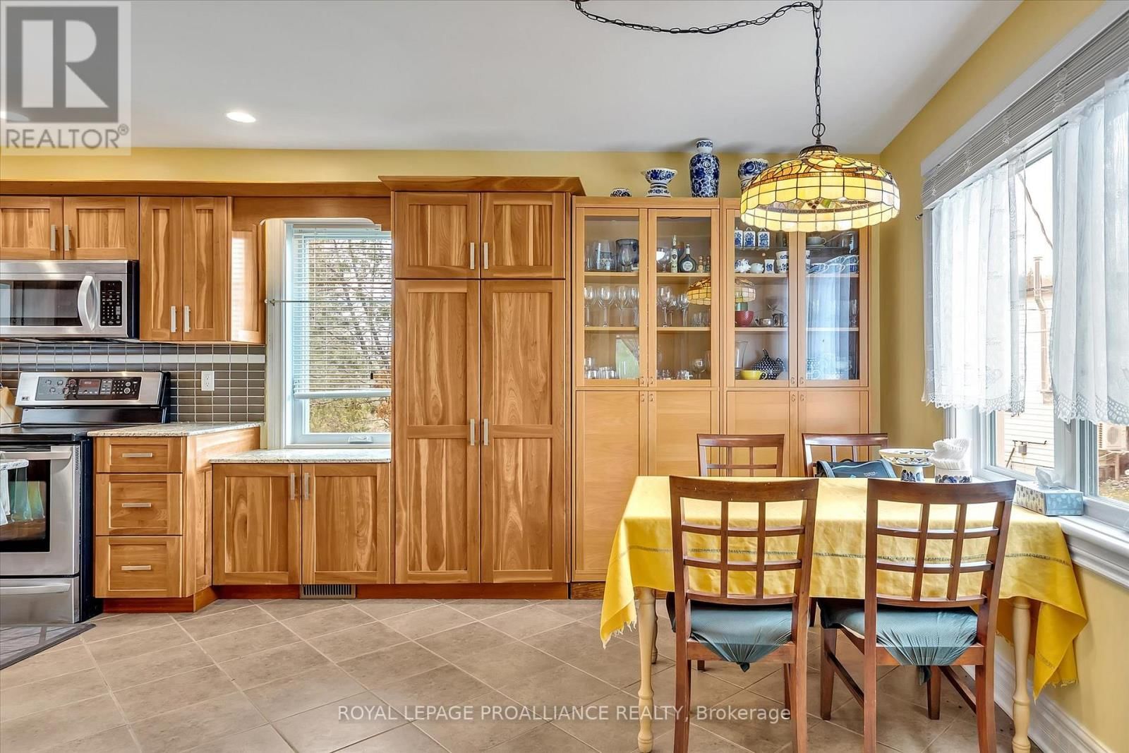 14 BURCHAT STREET Image 5